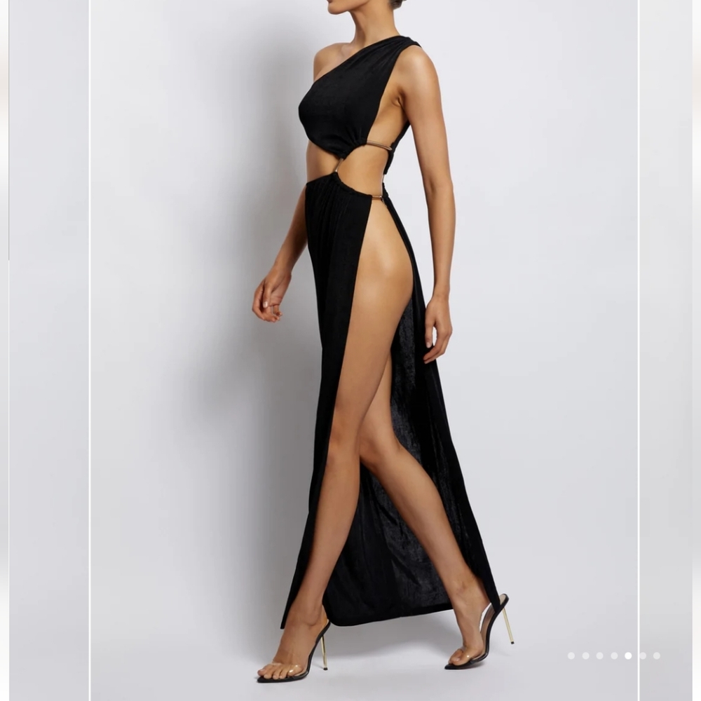 One shoulder cut out maxi dress